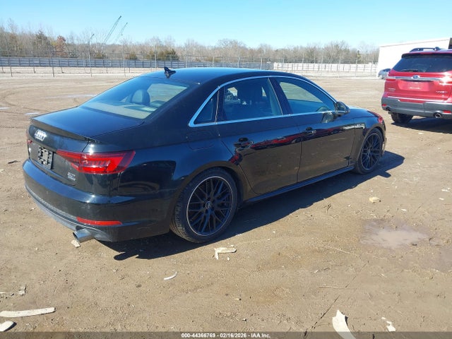 2018 AUDI A4 WAUENAF4XJA067155 Photo 3