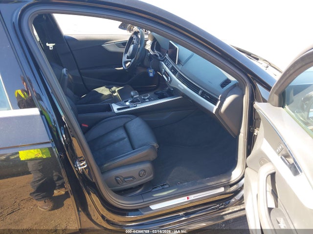 2018 AUDI A4 WAUENAF4XJA067155 Photo 4