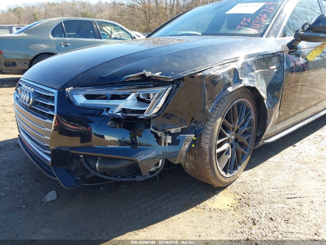 2018 AUDI A4 WAUENAF4XJA067155 Photo 5