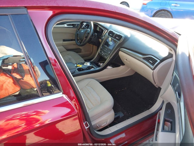 44366788 :رقم المزاد ، 3FA6P0HD7KR228860 vin ، 2019 Ford Fusion Se مزاد بيع