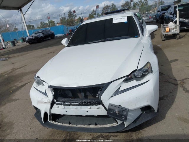 Lexus IS 200T 2016 JTHBA1D29G5021366 Image 12