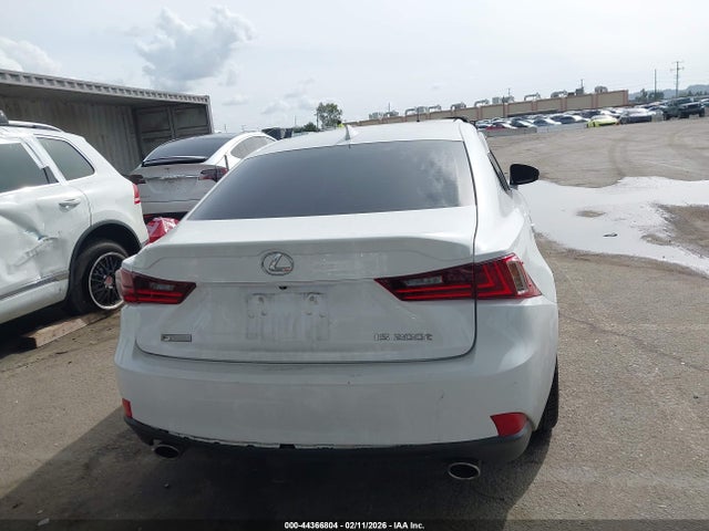 Lexus IS 200T 2016 JTHBA1D29G5021366 Image 16