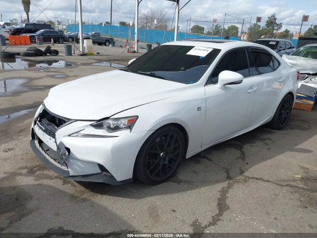 Lexus IS 200T 2016 JTHBA1D29G5021366 Image 2