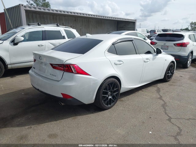 Lexus IS 200T 2016 JTHBA1D29G5021366 Image 4