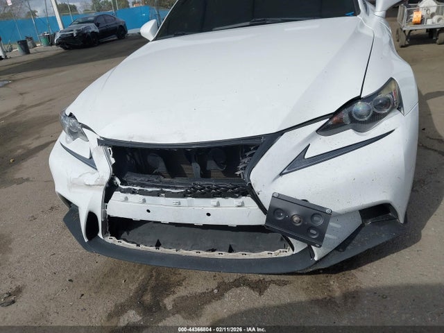 Lexus IS 200T 2016 JTHBA1D29G5021366 Image 6