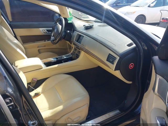 2013 JAGUAR XF SAJWA0E74D8S69138 Photo 4