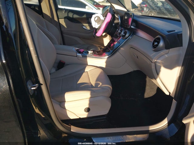 2019 MERCEDES-BENZ GLC 300 WDC0G4JB4KV138997 Photo 4