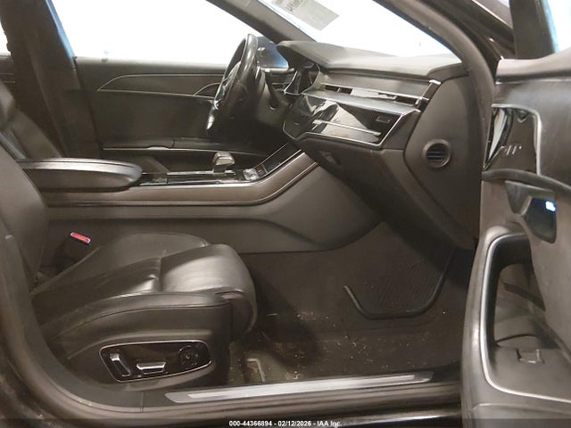 Продажа на аукционе авто 2019 Audi A8 L 55, vin: WAU8DAF83KN006078, номер лота: 44366894
