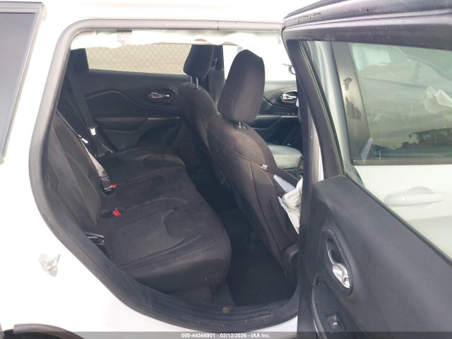 44366901 :رقم المزاد ، 1C4PJLCB0LD625943 vin ، 2020 Jeep Cherokee Latitude Fwd مزاد بيع