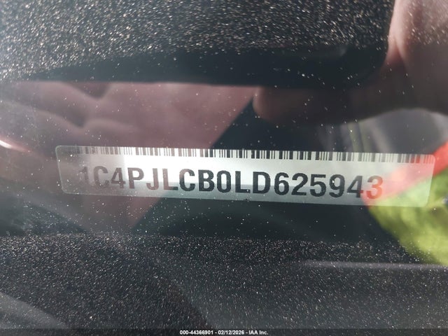 44366901 :رقم المزاد ، 1C4PJLCB0LD625943 vin ، 2020 Jeep Cherokee Latitude Fwd مزاد بيع