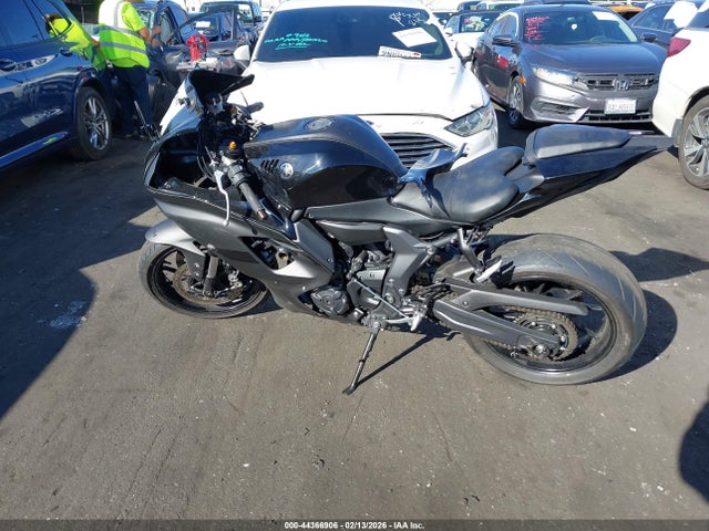 JYARM38Y6RA002409 Yamaha Yzfr7