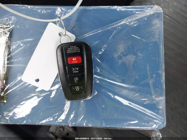 Toyota Prius Prime Plus 2019 JTDKARFP6K3108297 Image 11