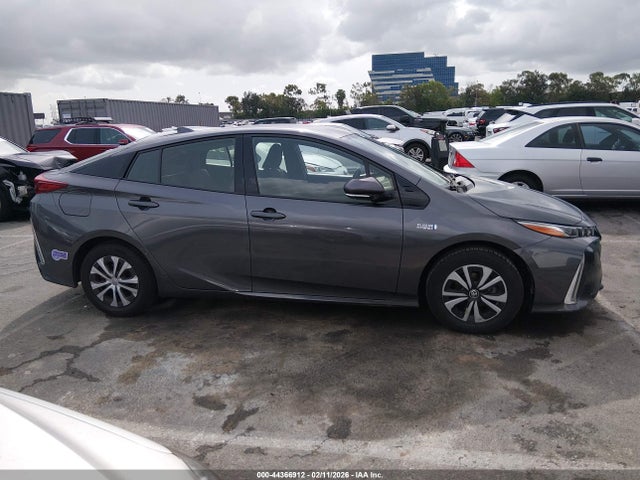 Toyota Prius Prime Plus 2019 JTDKARFP6K3108297 Image 13