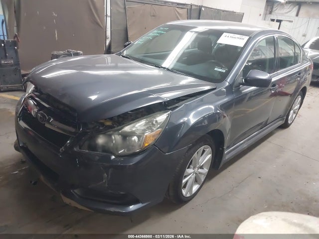 Subaru Legacy 2.5i Premium 2014 4S3BMBC69E3022609 Image 2