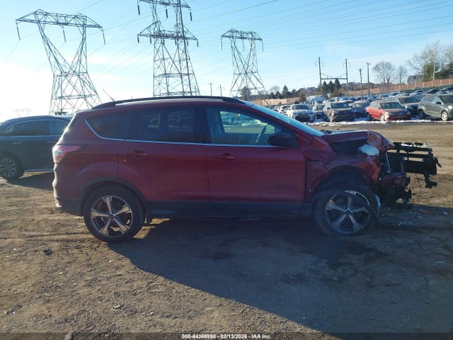 1FMCU9GD0HUA18304 Ford ESCAPE SE