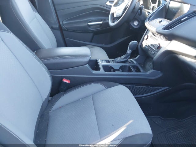 1FMCU9GD0HUA18304 Ford ESCAPE SE