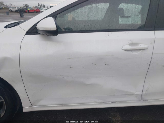3KPF24AD1RE729285 KIA Forte Lxs