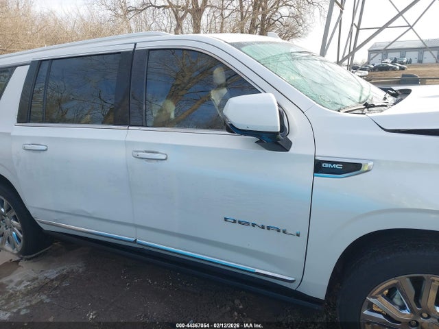 44367054 :رقم المزاد ، 1GKS2JKL7MR182091 vin ، 2021 Gmc Yukon Xl 4wd Denali مزاد بيع
