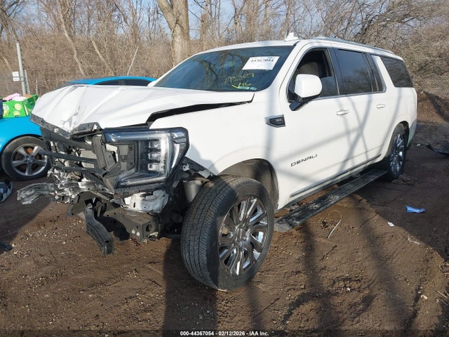 2021 GMC YUKON XL 1GKS2JKL7MR182091 Photo 1