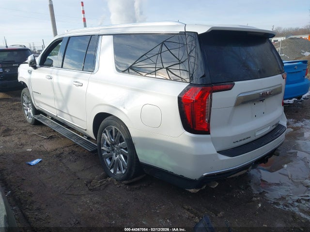 2021 GMC YUKON XL 1GKS2JKL7MR182091 Photo 2
