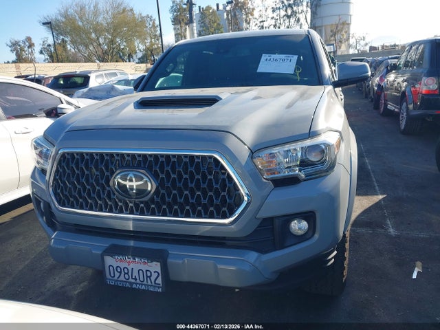 3TMAZ5CN0KM082083 Toyota Tacoma Trd Sport