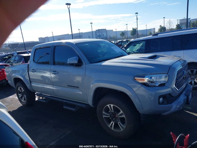 3TMAZ5CN0KM082083 Toyota Tacoma Trd Sport
