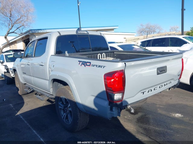 3TMAZ5CN0KM082083 Toyota Tacoma Trd Sport