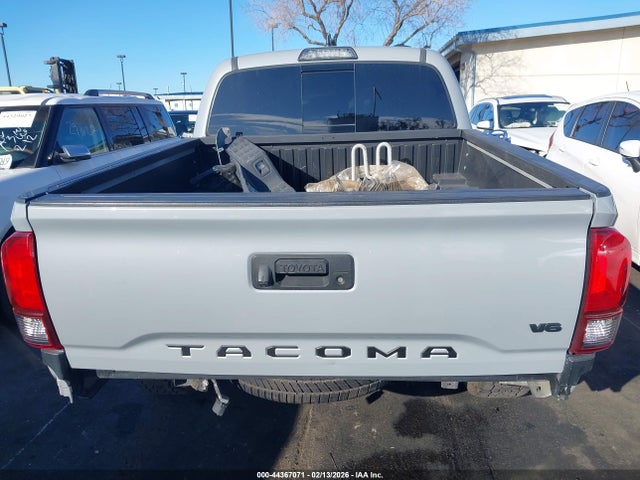 3TMAZ5CN0KM082083 Toyota Tacoma Trd Sport