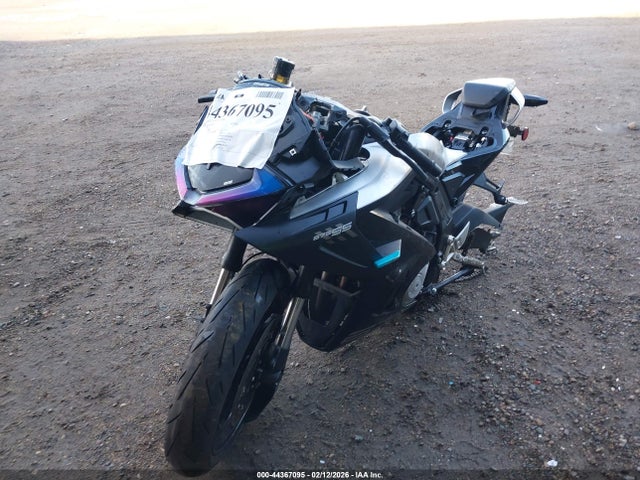 44367095 :رقم المزاد ، LCEPEVLP4S6000542 vin ، 2025 Cf Moto 675ss مزاد بيع