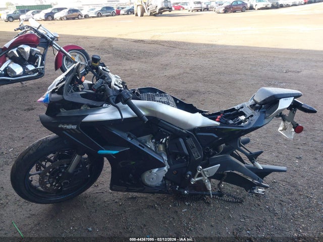 44367095 :رقم المزاد ، LCEPEVLP4S6000542 vin ، 2025 Cf Moto 675ss مزاد بيع