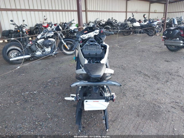 44367095 :رقم المزاد ، LCEPEVLP4S6000542 vin ، 2025 Cf Moto 675ss مزاد بيع