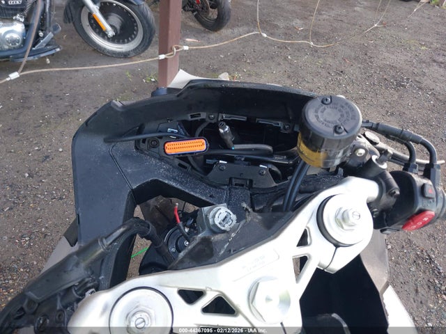 44367095 :رقم المزاد ، LCEPEVLP4S6000542 vin ، 2025 Cf Moto 675ss مزاد بيع