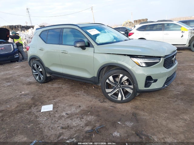 2024 VOLVO XC40 YV4L12UL2R2261624