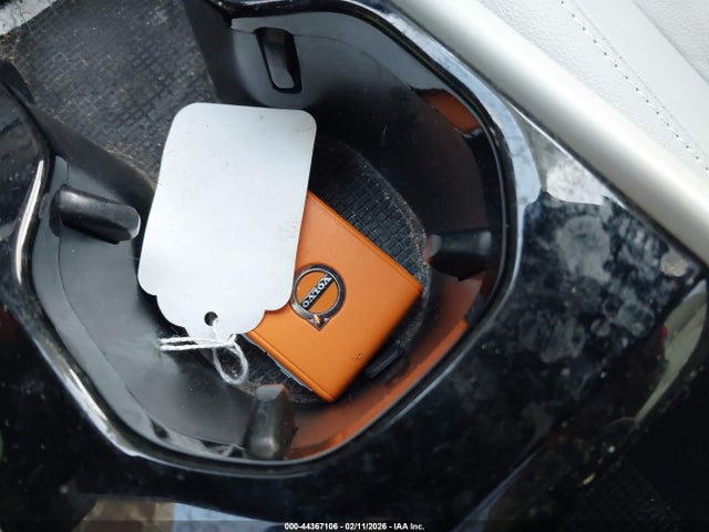 2024 VOLVO XC40 YV4L12UL2R2261624 Photo 10