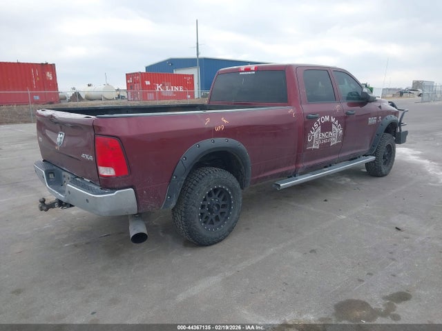 3C63R3GL1HG576392 RAM 3500 Tradesman 4x4 8&#039; Box