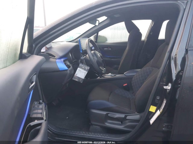 JTNKHMBX1L1083175 Toyota C-HR XLE