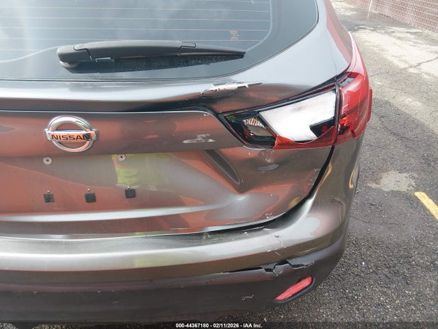 JN1BJ1CP1KW525463 Nissan Rogue Sport S
