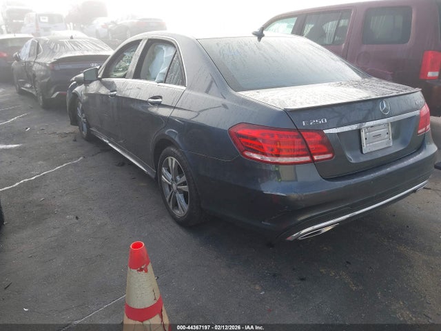 2014 MERCEDES-BENZ E 250 BLUETEC WDDHF0EB3EA999278 Photo 2
