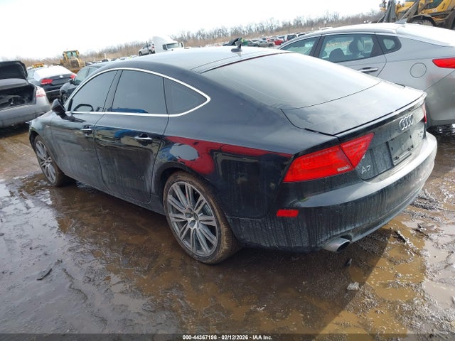 2014 AUDI A7 WAUWGAFC4EN164565 Photo 2
