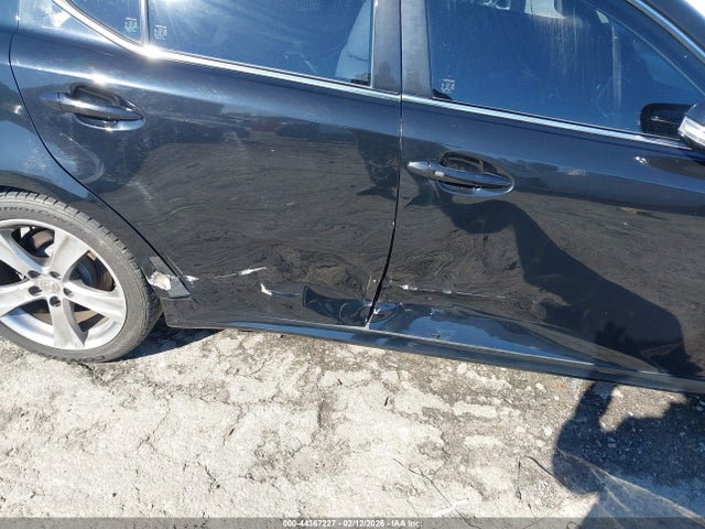44367227 :رقم المزاد ، JTHBF5C23D5185668 vin ، 2013 Lexus Is 250 مزاد بيع