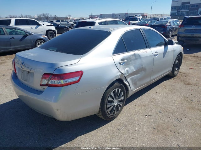 2011 TOYOTA CAMRY 4T1BF3EK3BU635515 Photo 3