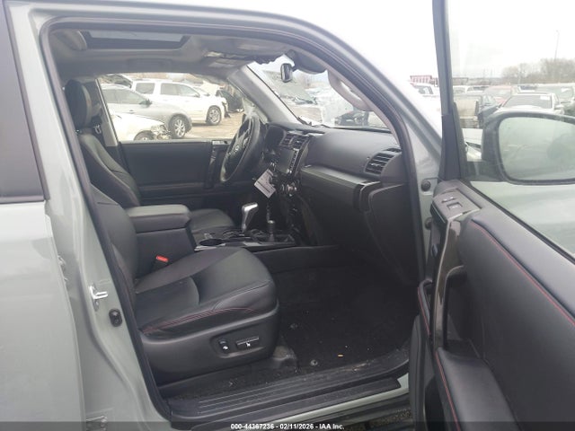 2023 TOYOTA 4RUNNER JTERU5JR6P6200101 Photo 4
