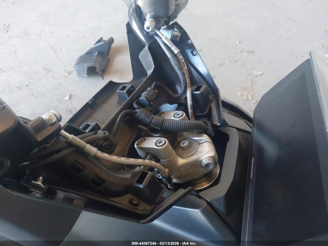 WB10C5309N6G21242 BMW Ce 04