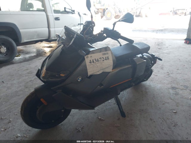 2022 BMW CE 04 WB10C5309N6G21242 Photo 1