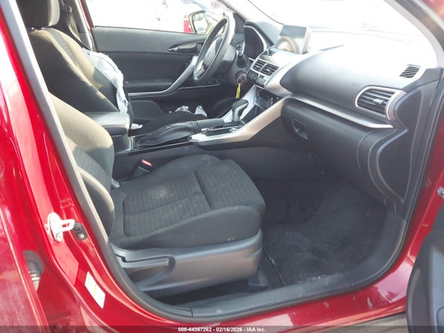 2019 MITSUBISHI ECLIPSE CROSS JA4AT4AA8KZ027997 Photo 4