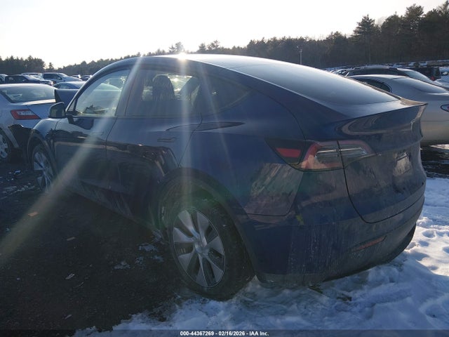 2024 Tesla Model Y Long Range Dual Motor All-wheel Drive მანქანა იყიდება აუქციონზე, vin: 7SAYGDEE1RA231692, აუქციონის ნომერი: 44367269