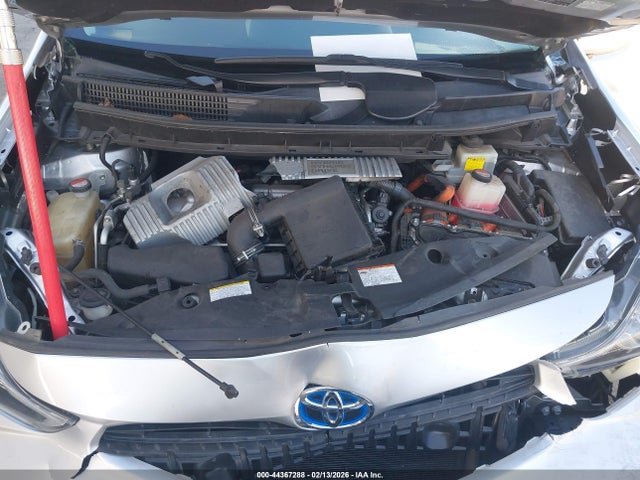 JTDZN3EU0GJ043537 Toyota Prius V Five