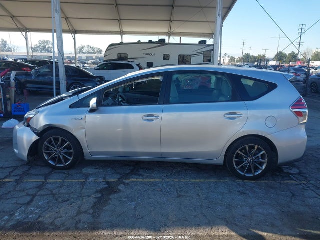 JTDZN3EU0GJ043537 Toyota Prius V Five