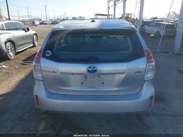 JTDZN3EU0GJ043537 Toyota Prius V Five