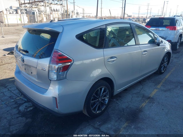 JTDZN3EU0GJ043537 Toyota Prius V Five